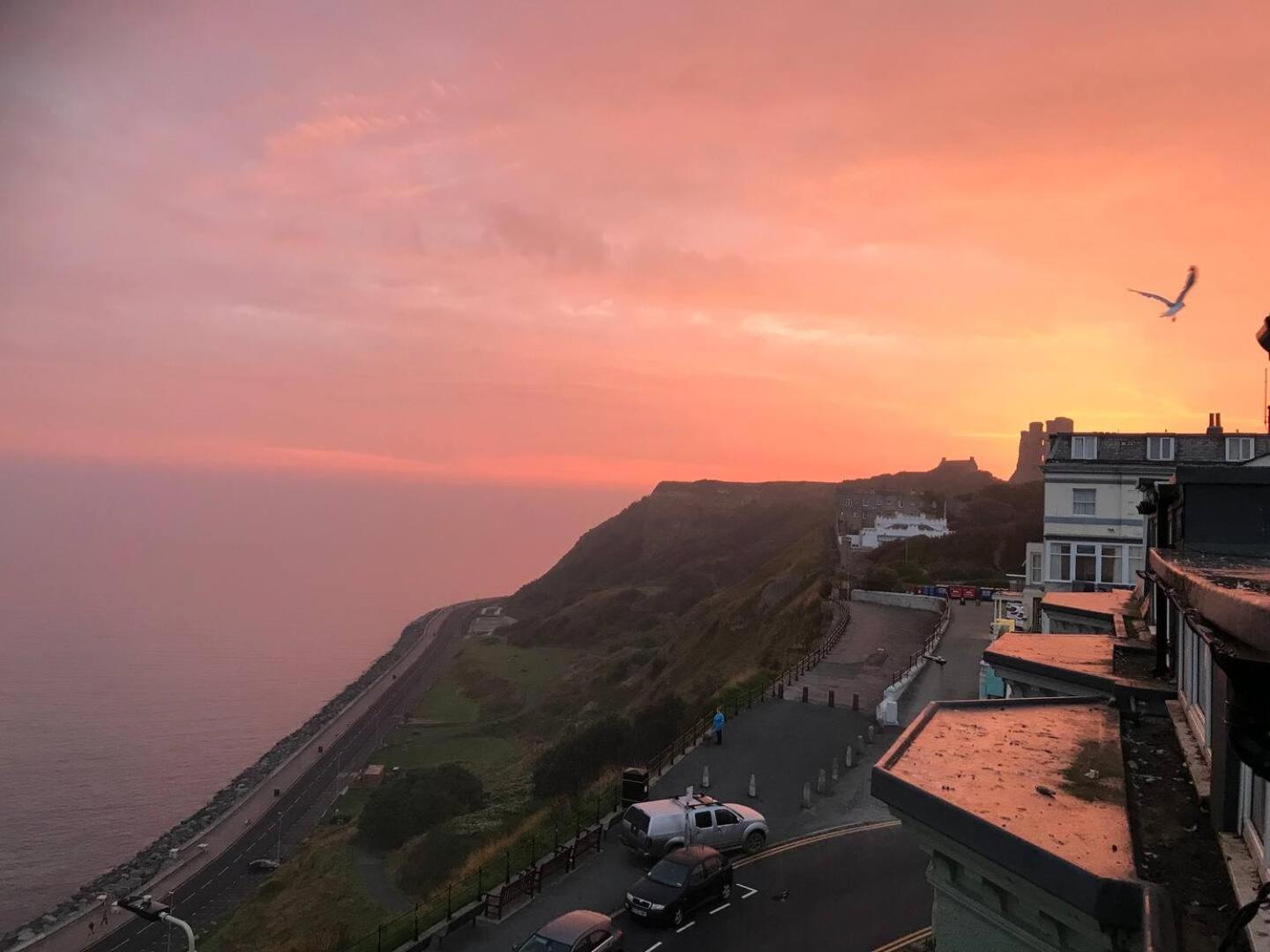 Bay View - Amazing Location With Sea Views! *